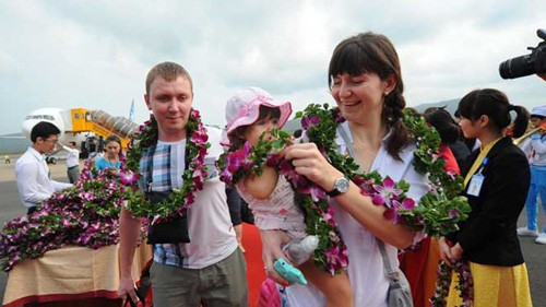 Phu Quoc welcomes first international flight  - ảnh 1